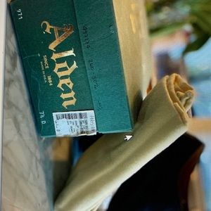 Alden, Oxford, new, unworn, vintage, black shoes.  Size 7 1/2 D.